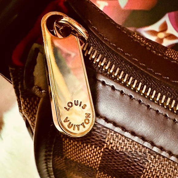 ❤️‍🔥❤️‍🔥❤️‍🔥Authentic Louis Vuitton Highbury Shoulder Bag Damier Ebene - Picture 9 of 16